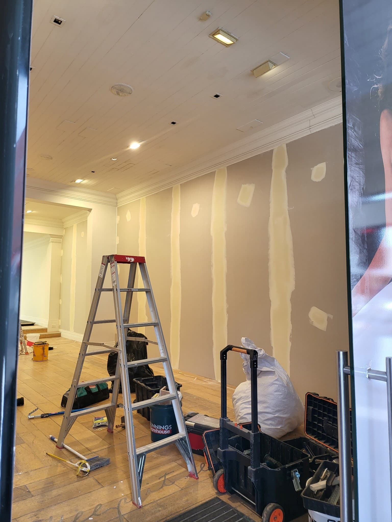 Freshly set plaster wall in a shop fit-out